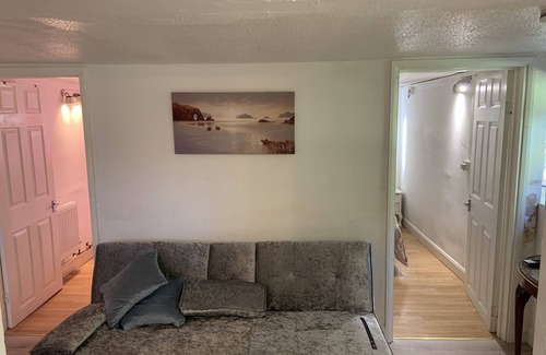 Lacey Green Casa | Economical 2BR Small Furnished Annex-high Wycombe