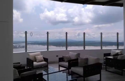 Las Penas Apartamento | Ecuabook Estudio Jacuzzi Vista Río junto Wyndham 911-1