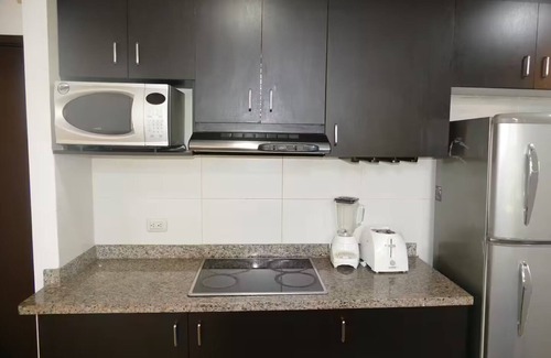 Simon Bolivar Apartamento | Ecuabook Torre Sol Departamento Familiar 901