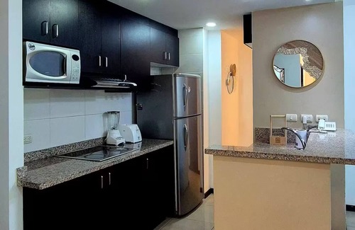 Simon Bolivar Apartamento | Ecuabook Torre Sol Departamento Familiar 901