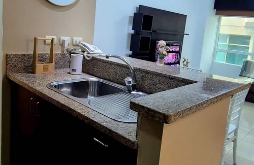 Simon Bolivar Apartamento | Ecuabook Torre Sol Departamento Familiar 901