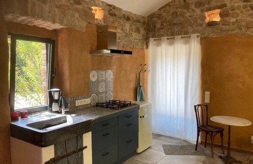 Les Assions Casa | Ecurie Restaurée , Accessible PMR