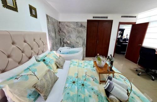 Las Penas Apartamento | Ecusuites Jacuzzi Executive Dpto Riverfront l puerto santa ana