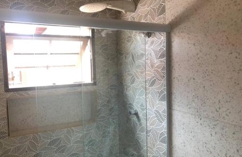 Mongagua Apartamento | Edícula/Casa de hóspedes: 3 dorms 3 banheiros, piscina 7x5, churrasqueira, 150m do mar