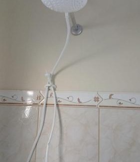 Guaratingueta Casa | Edícula quarto suíte, confortável e bem localizado