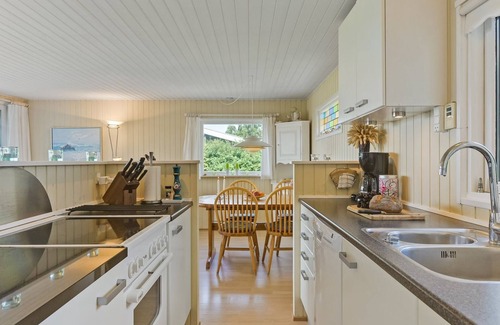 Fej Casa | "Eddy" - 50m from the sea by Interhome