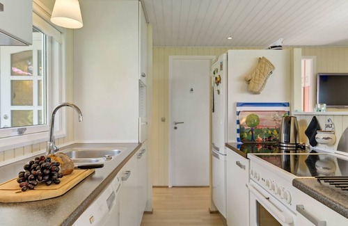 Fej Casa | "Eddy" - 50m from the sea by Interhome