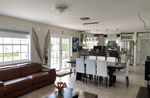 Alice Town Casa | Eddy's Beach House
