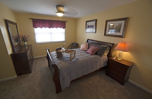 Kutztown Cama Y Desayuno | Edelweiss Room @ The Kennedy Manor