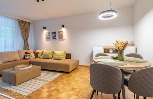 Novi Beograd Apartamento | Eden: 1-bedroom apartment in New Belgrade -fast wifi and dedicated working space
