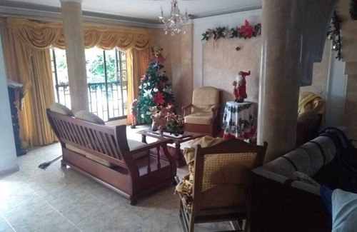 Cali Casa | Eden De las Acacias