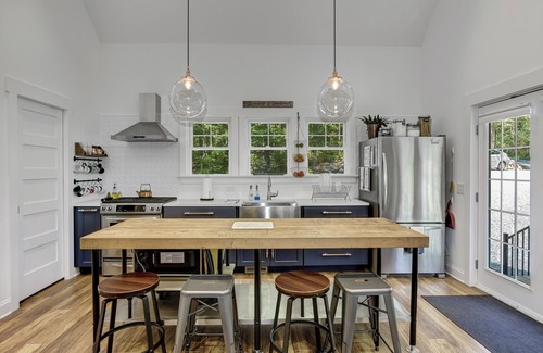 Luray Cabina | Eden House - A cozy chic mountain escape