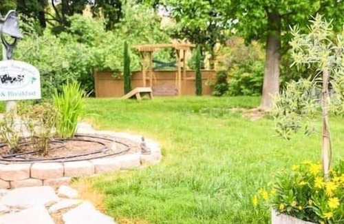 Downtown Casa | Eden House Vineyard- Syrah Suite