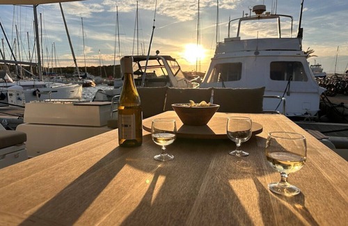 Porquerolles Casa | Catamarán EDEN moderno de 2 a 8 pers. en el puerto
