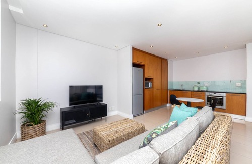 Big Bay Casa | Eden on the Bay 272 by HMH