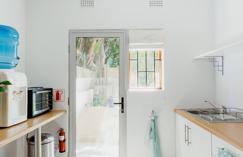 Sheffield Beach Cabaña | Eden View Cottage ...
