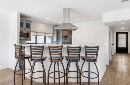 Los Feliz Casa | Edendale by AvantStay | Urban Hilltop Oasis w/ Amazing Views in <3 of Los Feliz