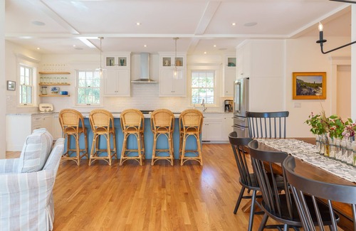Edgartown Casa | Edgartown Historic, Remodeled, Luxury Home - In-Town, Beach Access, AC, Parking