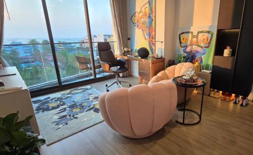 Pattaya Bay Apartamento | EDGE Central Pattaya 2bdrm Balcony Ocean View