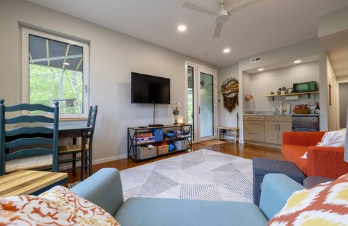 Blacksburg Casa | Edge of Town Oasis