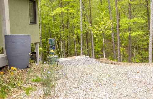 Blacksburg Casa | Edge of Town Oasis