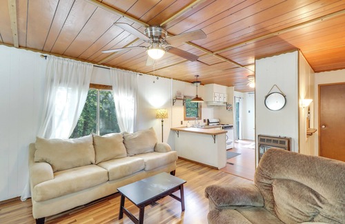 Edgemont Casa | Edgemont Home w/ Deck ~ 9 Mi to Greers Ferry Lake!