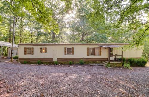Edgemont Casa | Edgemont Home with Deck about 9 Mi to Greers Ferry Lake!
