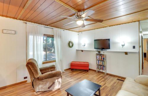 Edgemont Casa | Edgemont Home with Deck about 9 Mi to Greers Ferry Lake!