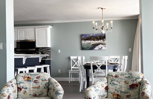Panama City Beach Complejo | Edgewater Tower 1 Penthouse 2BR Plus Loft 2 1/2 BA with Private Rooftop Deck!