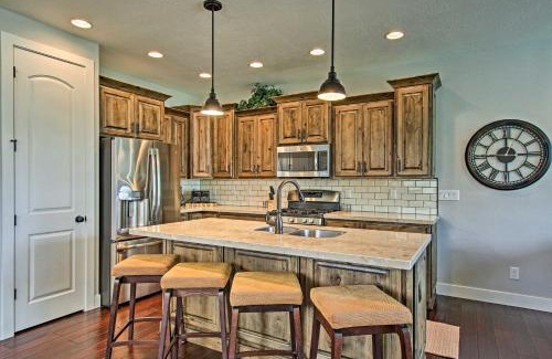 Ogden Casa | Edgewater Townhome about 7 Mi to Snowbasin Resort
