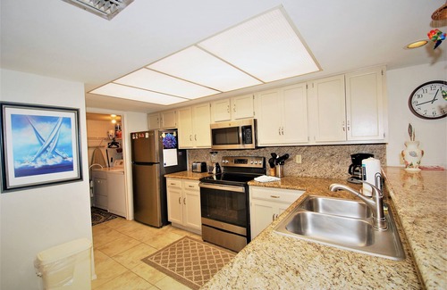 South Padre Island Condominio | Edgewater Unit #304 2 Bedroom Condo by RedAwning