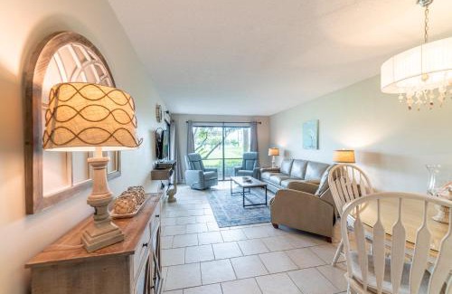 Panama City Beach Casa | Edgewater Villa 2006 'Sandy Shores Hideaway'