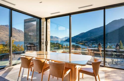 Queenstown City Centre Villa | Edinburgh Heights by Sothebys Luxury Rental Homes