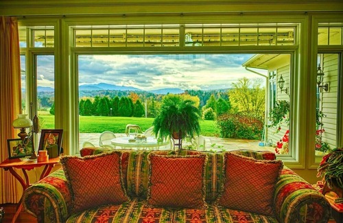 Llano Casa | EDIT 4,000+sf house, 4 bedrooms (2 masters), 3 and 1/2 bath, sleeps 8-10