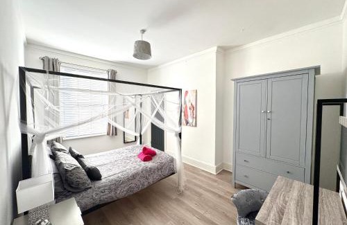 Tynemouth Casa | Edith Haven Tynemouth Fabulous Coastal Holiday Home with Free OnStreet Parking
