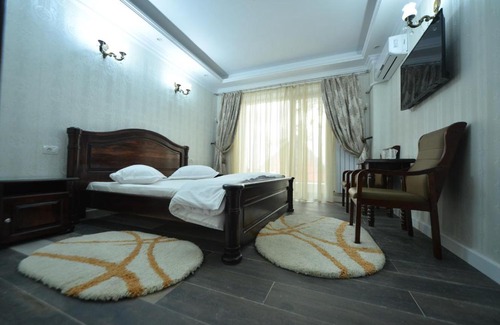 Cioplea Casa | Edy's Royal Predeal