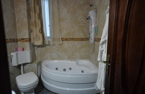 Cioplea Casa | Edy's Royal Predeal