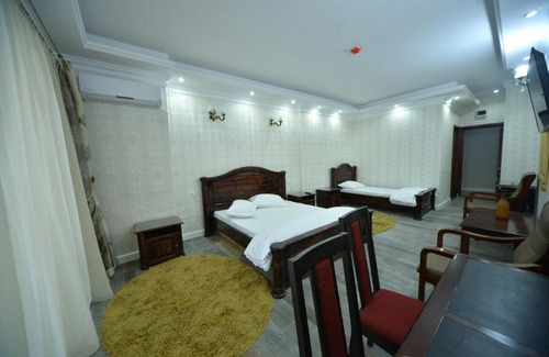 Cioplea Casa | Edy's Royal Predeal