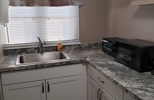 Tyrone Apartamento | Efficiency Apt located between State College & Altoona Pa, minutes from I-99.