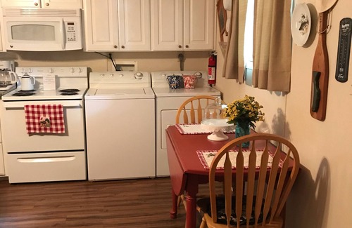Lufkin Apartamento | Eficiencia Apt. Situado en Pineywoods del este de Texas. Private Apt / suegros Quarters