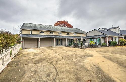 Greenville Apartamento | Efficiency Apt Shared Conference Room, Patio