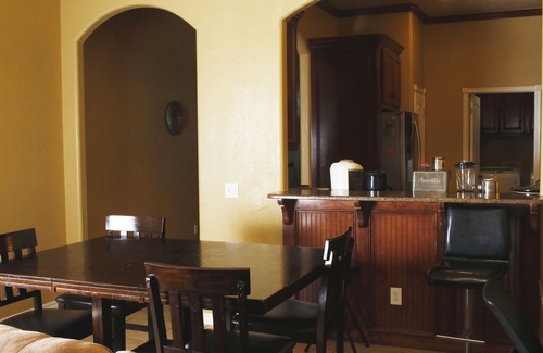 Central Oklahoma City Casa | Efficient and Modern home, Sleeps 8.