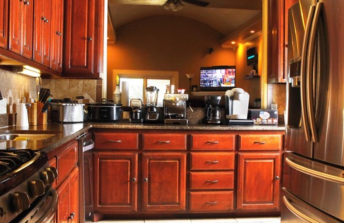 Central Oklahoma City Casa | Efficient and Modern home, Sleeps 8.