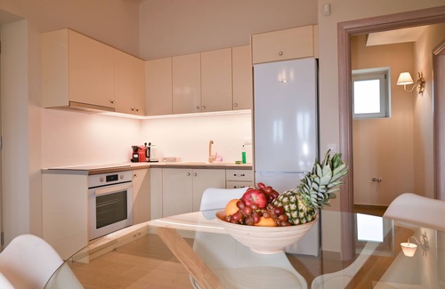 Mavrovouni Casa | EFMAR Exclusive Stone Residences