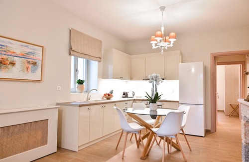Mavrovouni Casa | EFMAR Exclusive Stone Residences