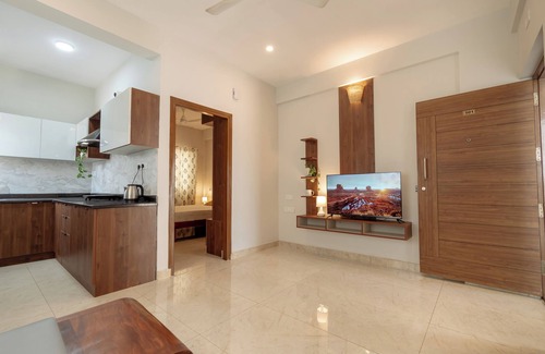 Brookefield Apartamento | Ega Orchid Luxury by HomeSlice