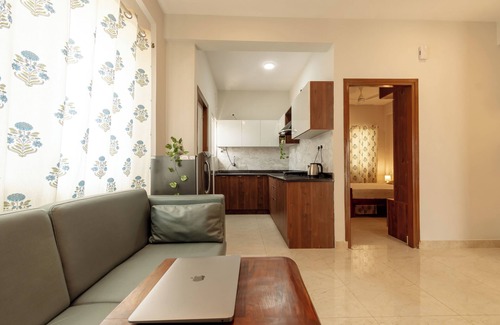 Brookefield Apartamento | Ega Orchid Luxury by HomeSlice