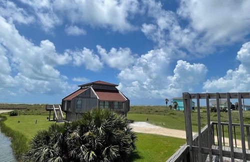 Matagorda Condominio | Egrets' Landing 2-bedroom 2-Bath Coastal Condo Minutes from Beach Entrance