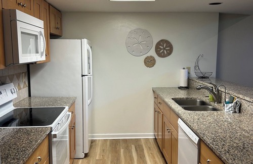 Summerwind Villas Casa | Egret’s Pointe Townhouse Sleeps 9 Amenities & POOLS included. GOLF CART