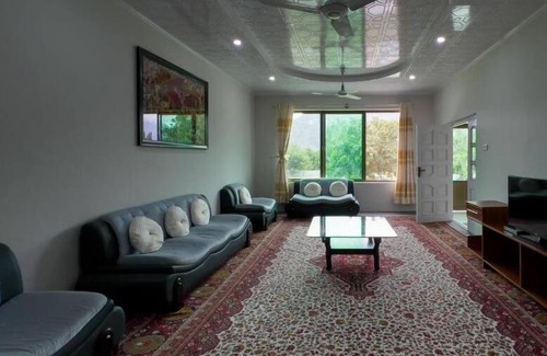 Azad Kashmir Hotel | Ehsan-e-Bassi